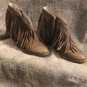 Seychelles Leather fringe booties
